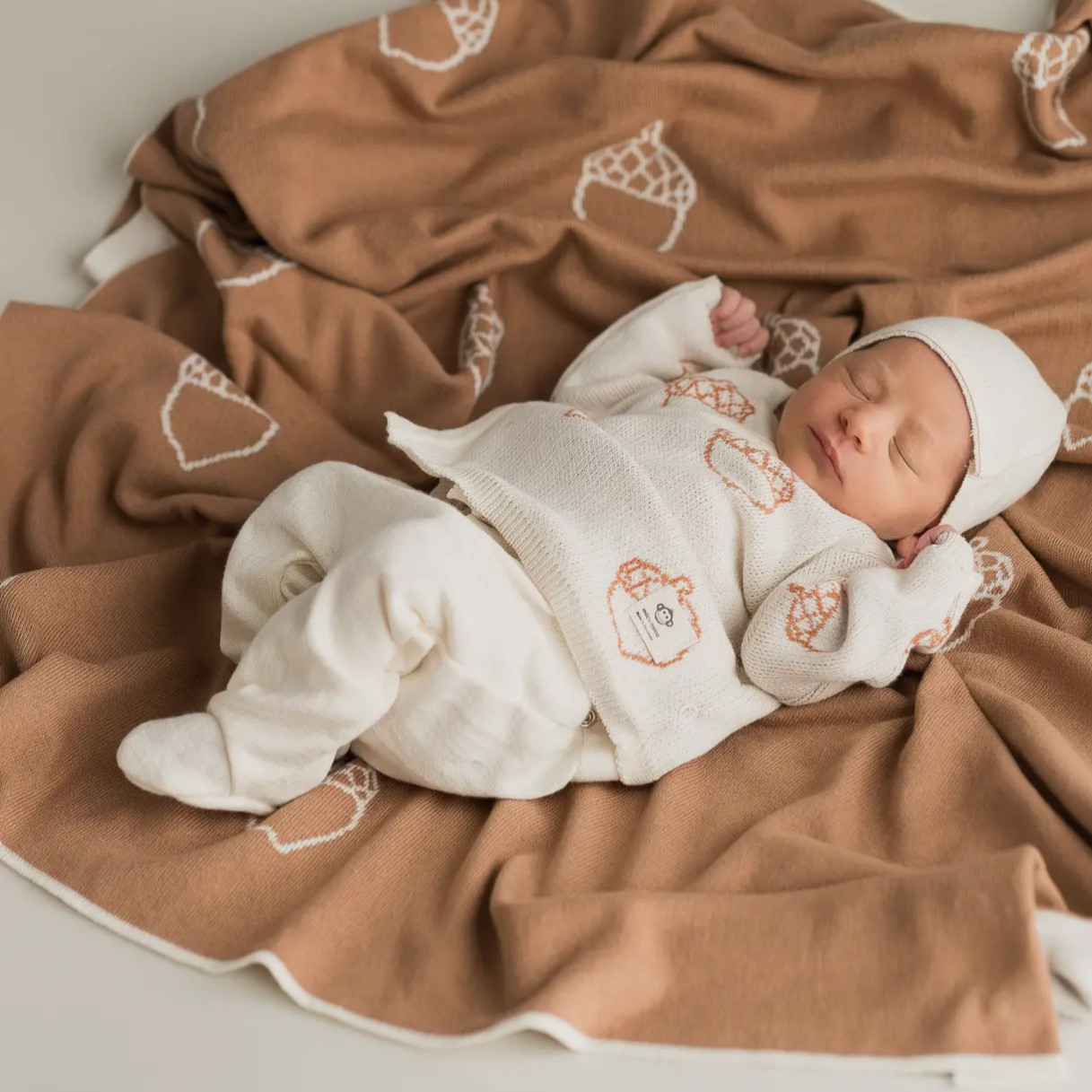 Newborn Pack Acorn Ecru